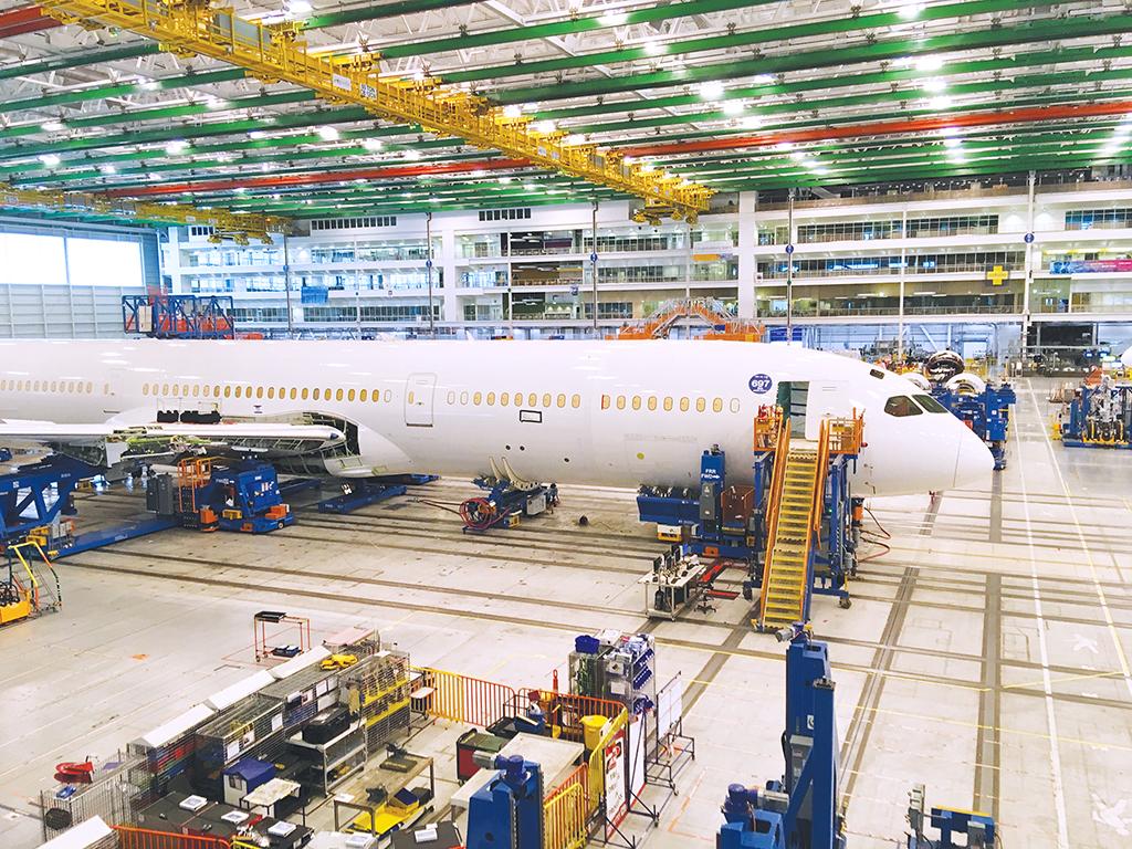 2 مشاكل " طائرة الأحلام" 787 الجديدة تسلط الضوء على قضايا الجودة في بوينج