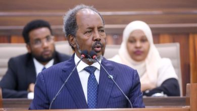 حسن شيخ الحكومة الصومالية تؤكد عدم التفاوض مع مليشيات الشباب الإرهابية
