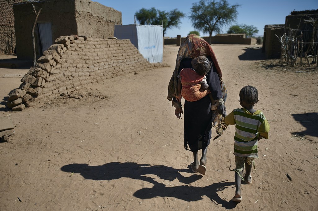 السودان .. "الأغذية العالمي" : 25 مليون سوداني يواجهون الجوع