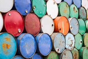 stock oil barrels 2 social أوبك أرتفاع إنتاج النفط الخام وسط تعافي ليبيا وتخفيضات العراق