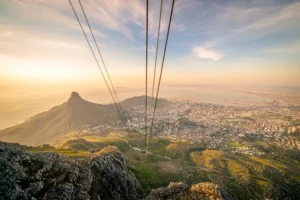 table mountain national park south africa AFRICAPARKS0521 5546c05f1e81457eab6e0cbd1aa37cc9 أفريقيا – أفضل 10حدائق مذهلة تمتد من الصحاري الافريقية إلى الغابات المطيرة والجبال