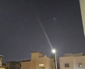 الدفاع القطرية: دفاعاتنا الجوية نجحت في اعتراض هجمة صاروخية استهدفت قاعدة العديد الجوية 6 Screenshot 2025 06 23 201759 الدفاع القطرية: دفاعاتنا الجوية نجحت في اعتراض هجمة صاروخية استهدفت قاعدة العديد الجوية