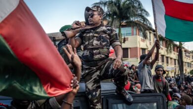 رئيس مدغشقر: الجيش جارٍ الاستيلاء غير القانوني على السلطة 2 4169 1 رئيس مدغشقر: الجيش جارٍ الاستيلاء غير القانوني على السلطة