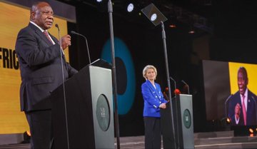 الاتحاد الأوروبي يخصص 7 مليارات يورو لتعزيز الطاقة المتجددة في أفريقيا قبيل قمة العشرين 6 G6TWyydXsAAAnR5 الاتحاد الأوروبي يخصص 7 مليارات يورو لتعزيز الطاقة المتجددة في أفريقيا قبيل قمة العشرين